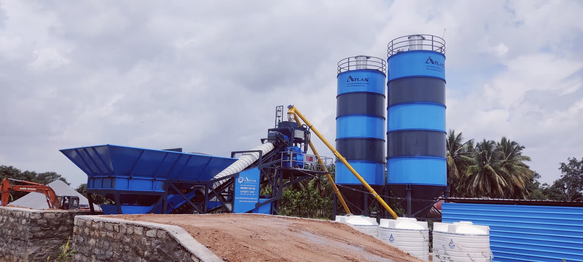 Mobile concrete batching plant proximity to pour advantage
